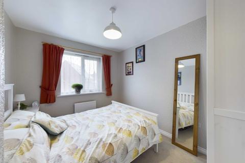 48 Fauld Drive Kingsway, Quedgeley, Gloucester, GL2 2HL