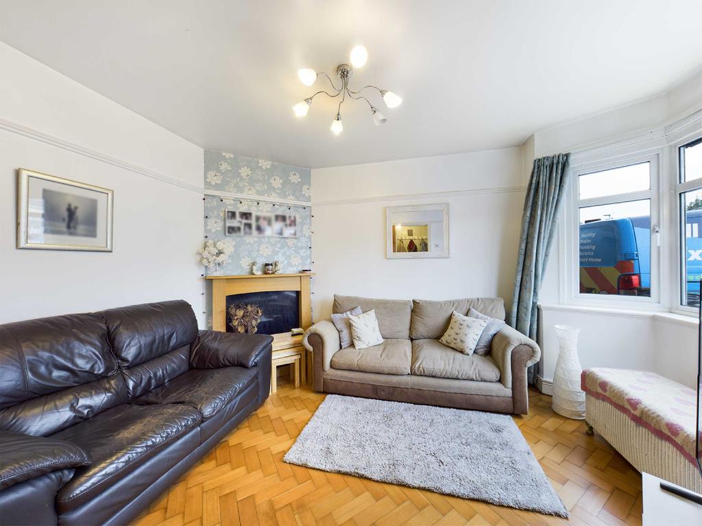 Winchester Avenue, Worcester, WR2 3 bed end of terrace house £265,000