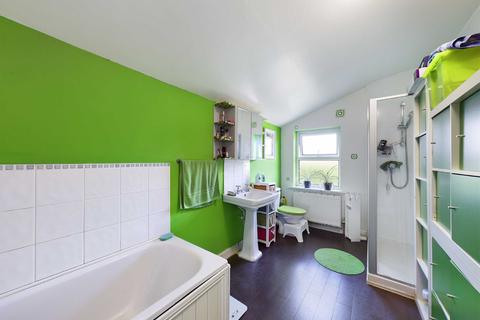 40 Lambert Road, Worcester, WR2 5DG