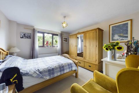 22 Captain Barton Close, Stroud, GL5 1RF