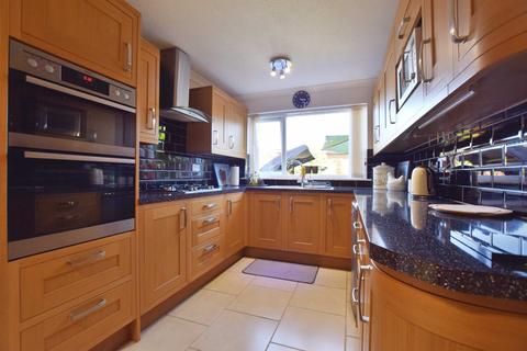 8 Campion Close, Gloucester, GL4 6YQ