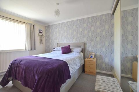 8 Campion Close, Gloucester, GL4 6YQ