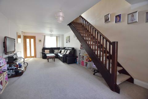 22 Dora Walk, Gloucester, GL1 4PP