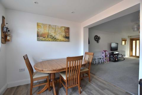 22 Dora Walk, Gloucester, GL1 4PP