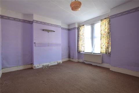 35 Hanman Road, Gloucester, GL1 4TG
