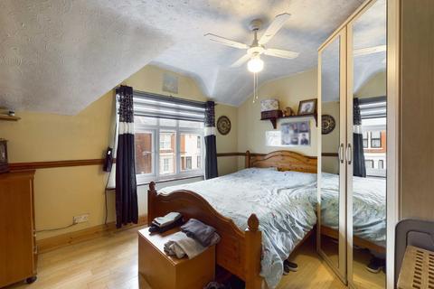 11 Massey Road, Gloucester, GL1 4LG