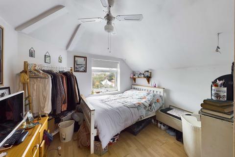 11 Massey Road, Gloucester, GL1 4LG