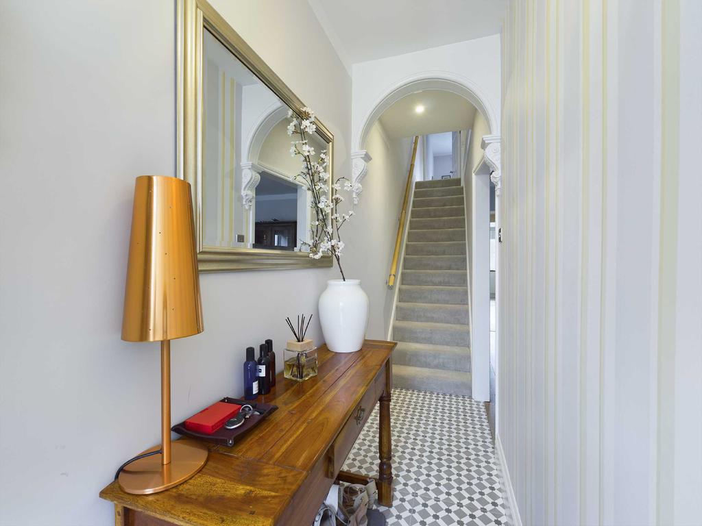 Gladstone Road, Gloucester, GL1 3 bed apartment £300,000