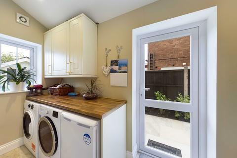 13 Gladstone Road, Gloucester, GL1 5HN