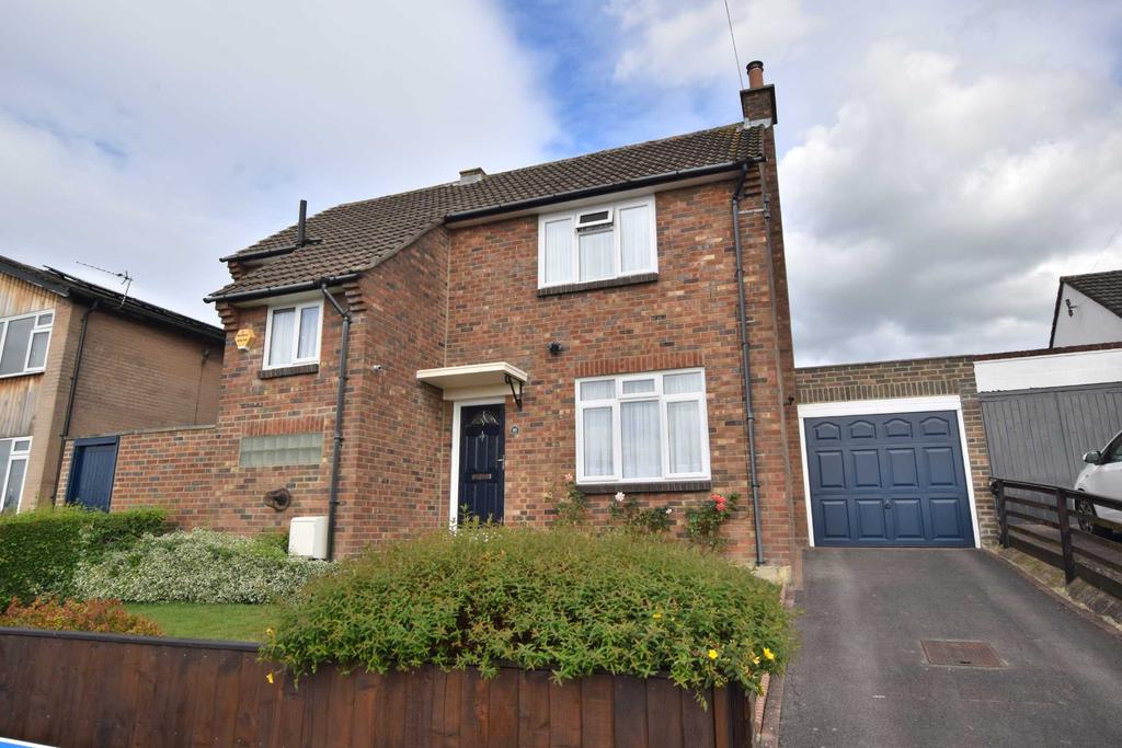 Campden Road, Tuffley, Gloucester, GL4 3 bed detached house £310,000