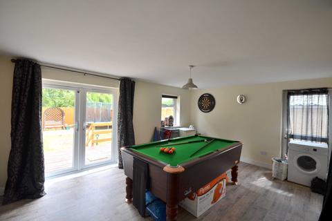 45 Tuffley Avenue, Gloucester, GL1 5LU