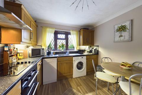 16 Podsmead Place, Gloucester, GL1 5PD