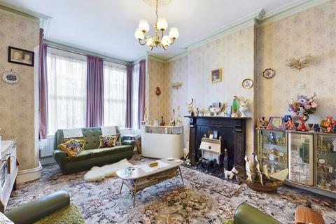 36 Podsmead Road, Gloucester, GL1 5PA