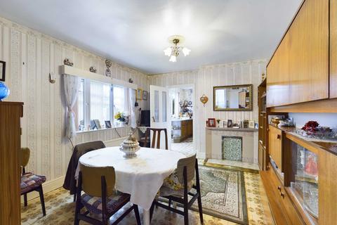 36 Podsmead Road, Gloucester, GL1 5PA