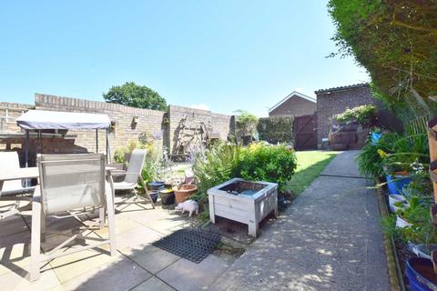36 Campion Close, Gloucester, GL4 6YQ