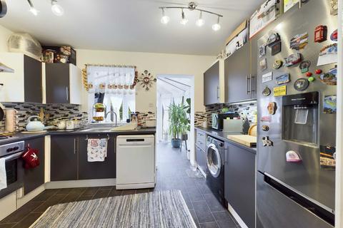 21 Beaufort Road, Gloucester, GL4 6SH