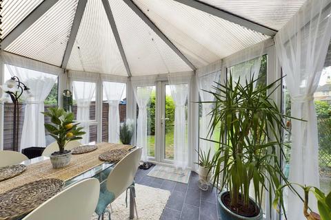 21 Beaufort Road, Gloucester, GL4 6SH