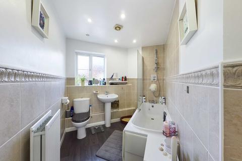 49 The Rushes, Tuffley, Gloucester, GL4 0TZ