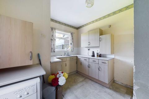 16 Tweenbrook Avenue, Gloucester, GL1 5JY