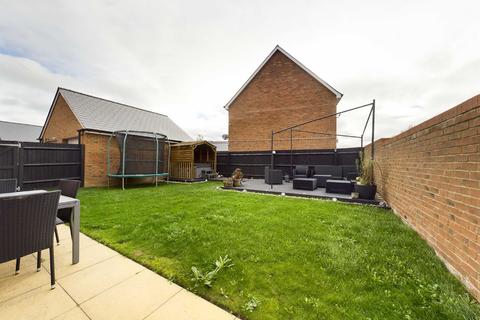 15 Manu Marble Way, Gloucester, GL1 5QZ