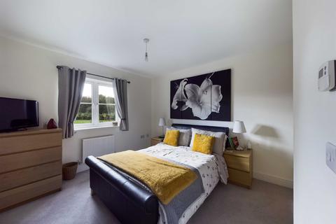 15 Manu Marble Way, Gloucester, GL1 5QZ