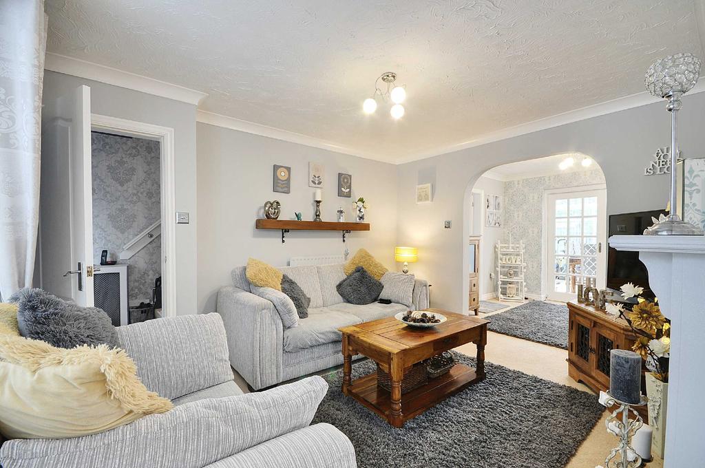 Lister Avenue, Worcester, WR4 4 bed detached house £350,000