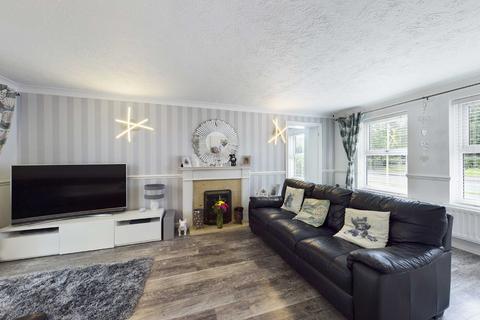 2 Corfe Avenue, Worcester, WR4 0EB
