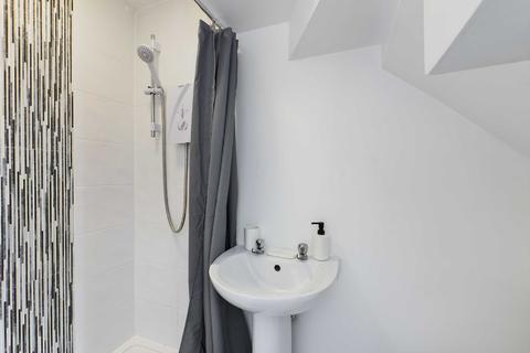 2 Corfe Avenue, Worcester, WR4 0EB