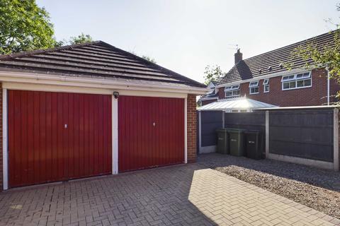 2 Corfe Avenue, Worcester, WR4 0EB