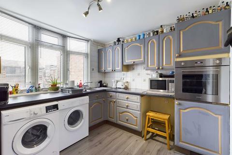 56 Chatcombe Drive, Worcester, WR4 9LT