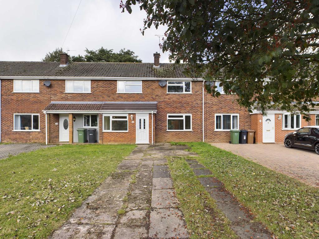 Kentmere Close, Worcester, WR4 3 bed terraced house £215,000