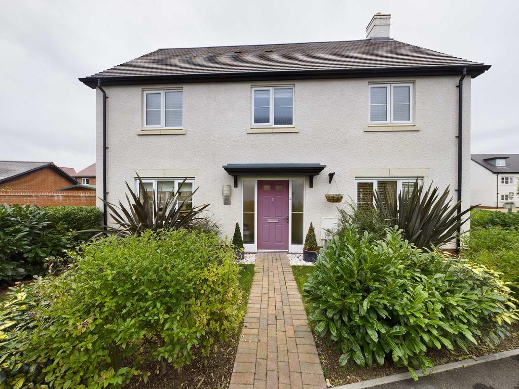 Centurion Drive, Kempsey, Worcester, WR5 4 bed detached house £400,000