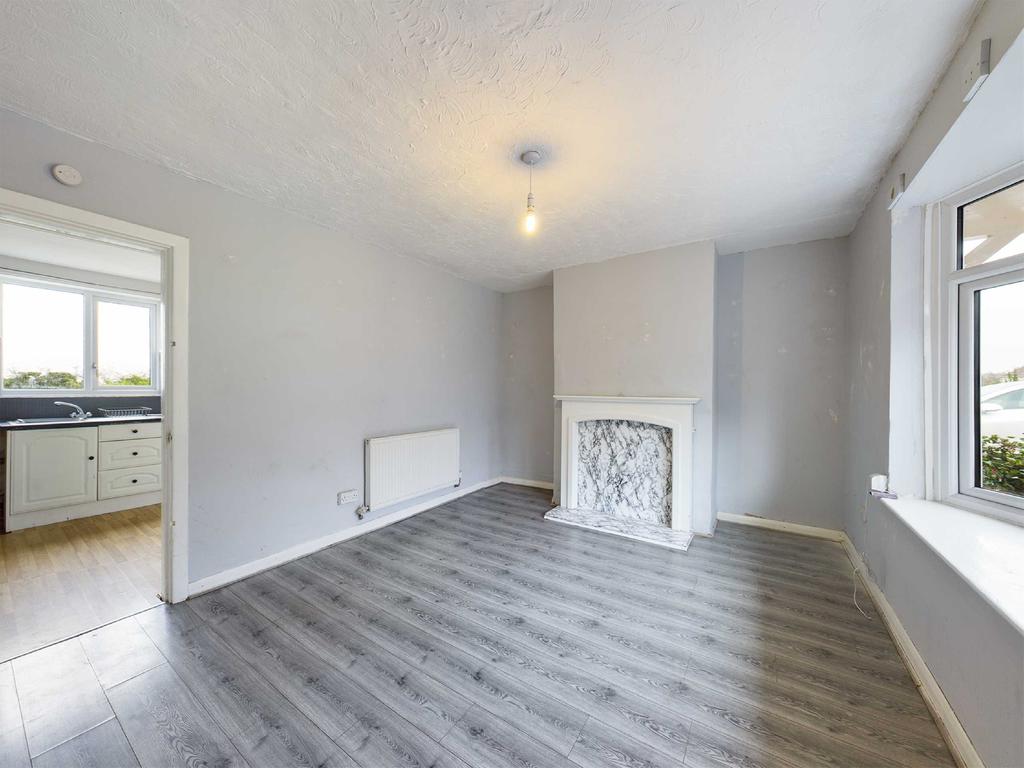 Sycamore Road, Worcester, WR4 3 bed semidetached house £220,000
