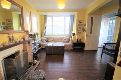 79 Beeston Way, Feltham, TW14 0EU