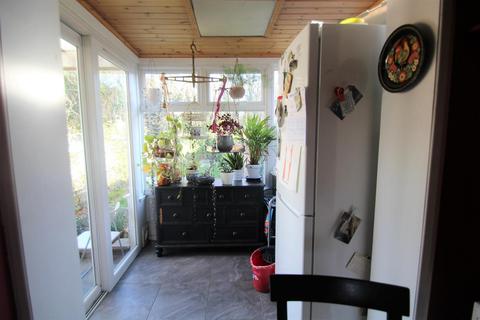 79 Beeston Way, Feltham, TW14 0EU