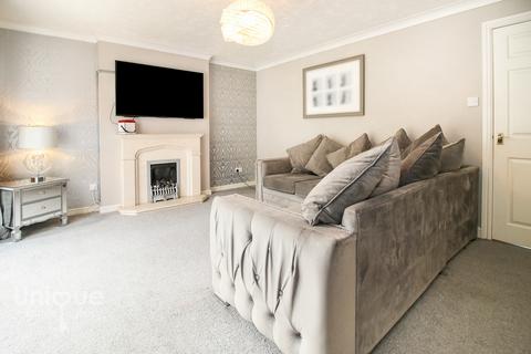 17 Caernarfon Close, Thornton-cleveleys, FY5 4FD