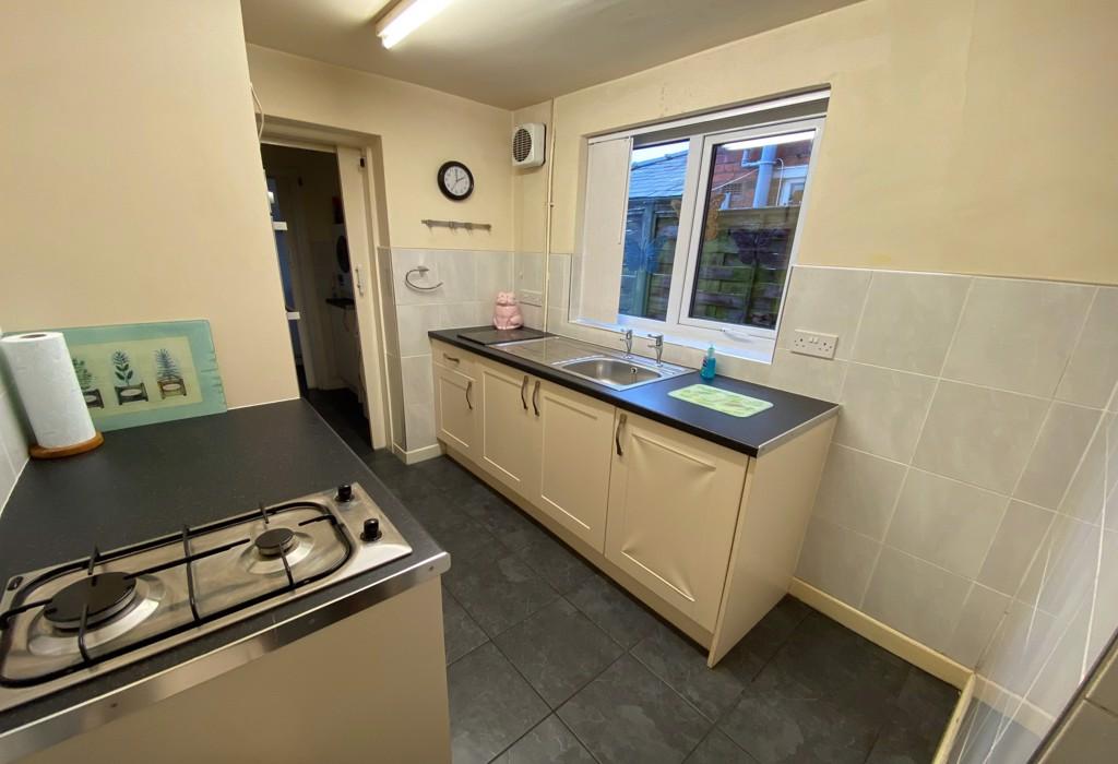 Witton Street, Stourbridge, DY8 3YE 2 bed terraced house £200,000