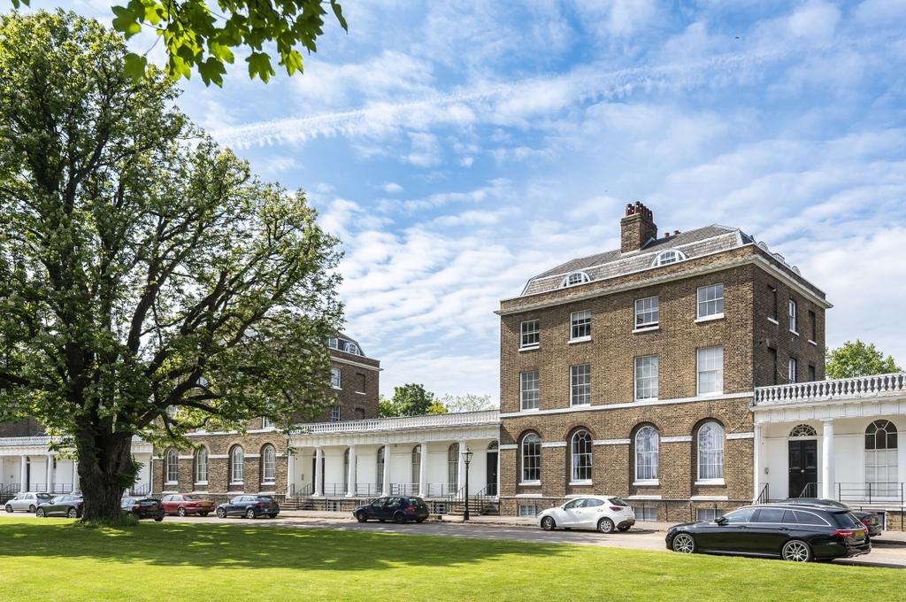 The Paragon Blackheath SE3 1 bed flat £545,000
