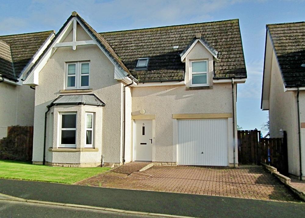 5 Rachel Drive, Duns TD11 3LP 3 bed detached house - £240,000