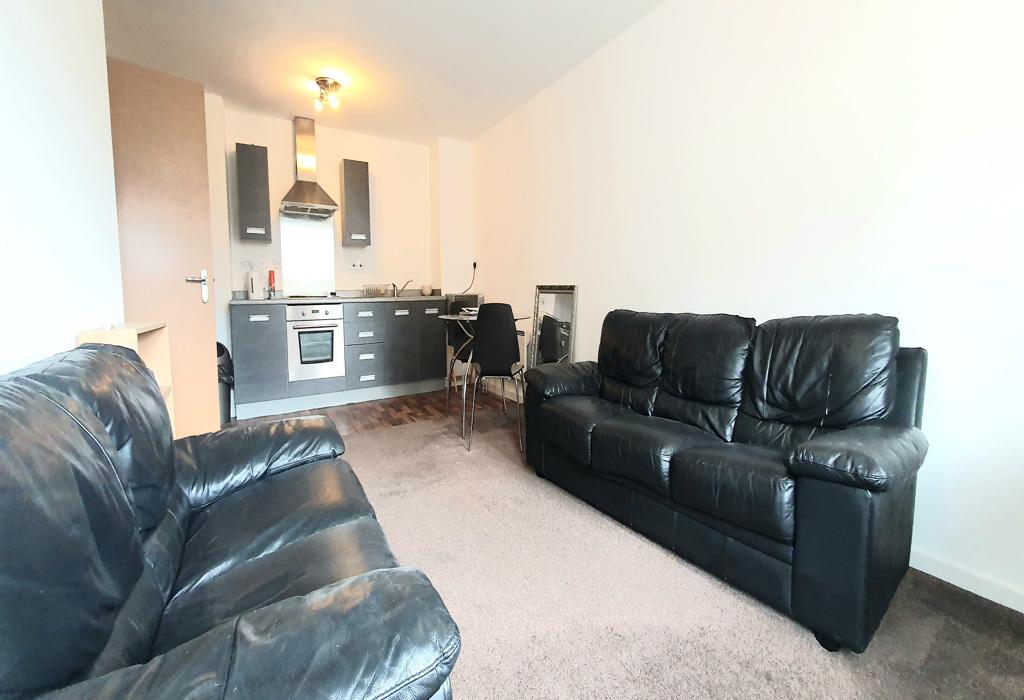 City Gate, 3 Blantyre Street, Manchester 2 bed apartment £795 pcm (£