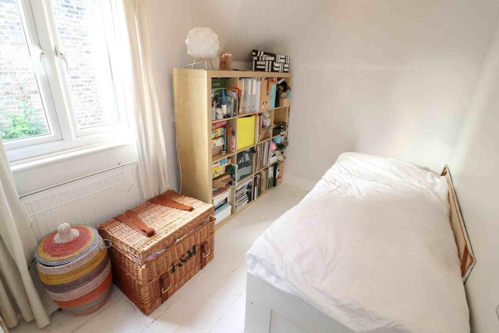 St Johns Cottages, Penge 3 bed house £1,800 pcm (£415 pw)