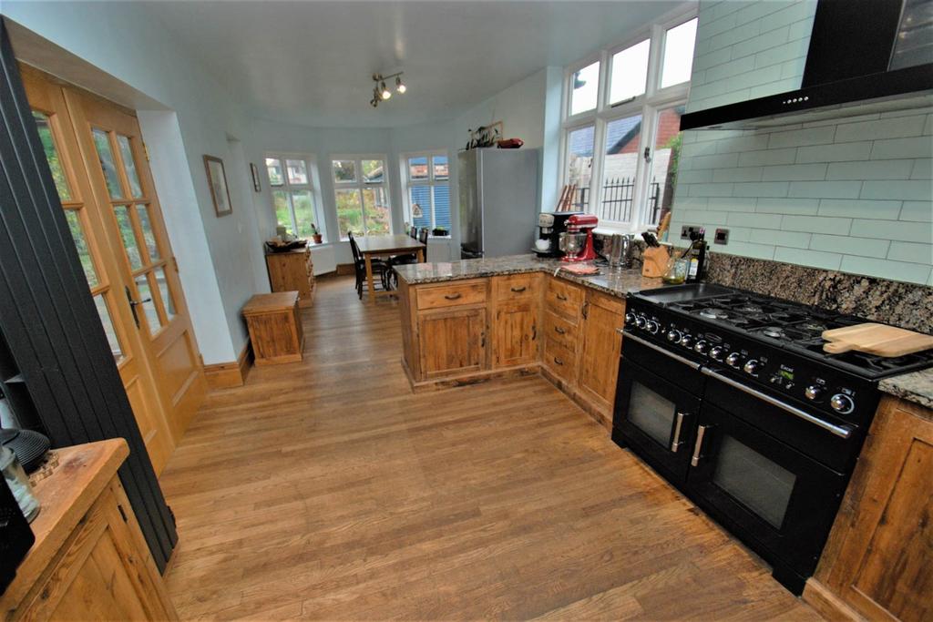 Kitchen Diner