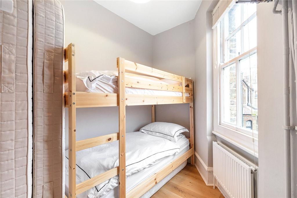Bedroom/Office