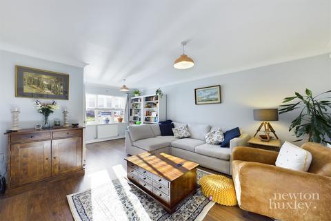 18 Faraday Place, West Molesey, KT8 2TT