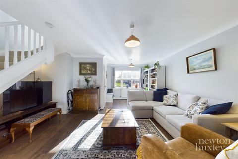 18 Faraday Place, West Molesey, KT8 2TT