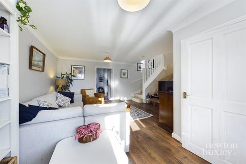 18 Faraday Place, West Molesey, KT8 2TT