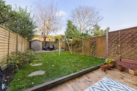 18 Faraday Place, West Molesey, KT8 2TT