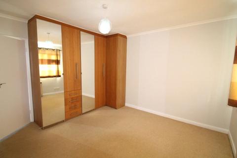 2 bedroom apartment to rent - Edgell Road, Staines-Upon-Thames, Middlesex, TW18
