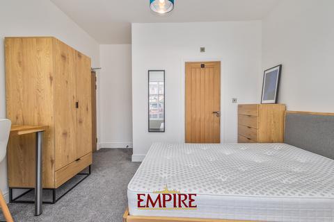 1 bedroom in a house share to rent, Chester Road, Sutton Coldfield, Birmingham B73 5HL