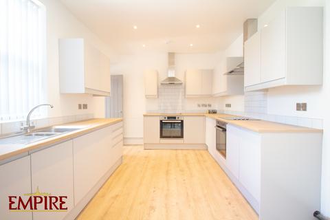 1 bedroom in a house share to rent, Chester Road, Sutton Coldfield, Birmingham, B73 5HL